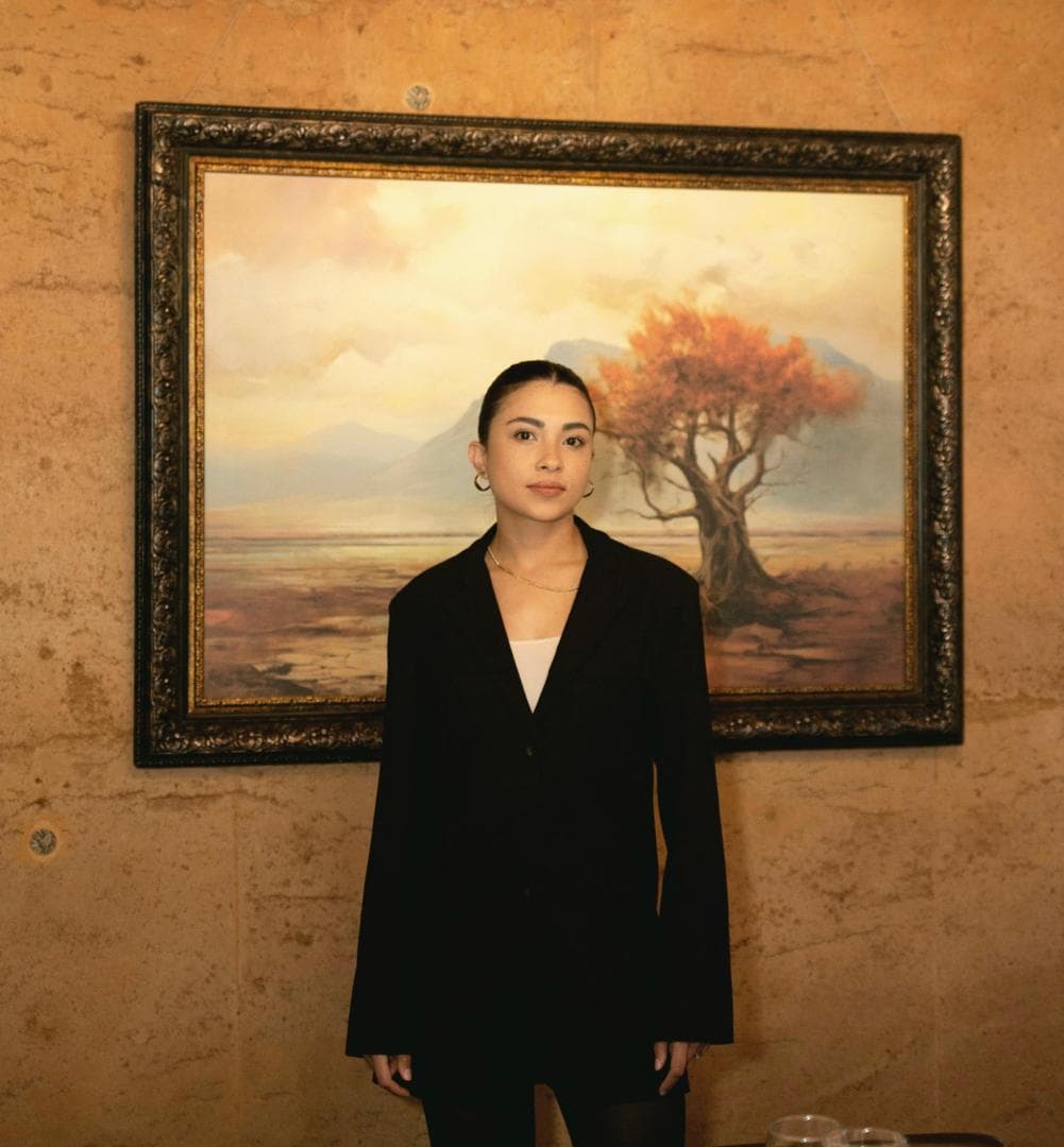 Bridal party portrait of Gaby